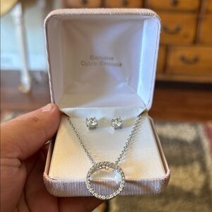 Elegant Silver Necklace and Earring Set